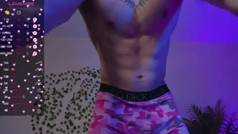 Snapshot of bravomaestro chatting on 03-10-26, 08:14 Johny Bravo online show from 03-10-26, 08:14