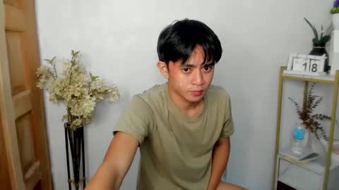 Snapshot of brazeen chatting on 09-18-25, 05:04 brazeen online show from 09-18-25, 05:04