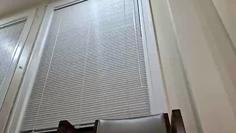 brazilaveaux online show from 10-20-25, 06:58