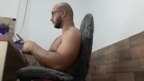 Snapshot of brazilianboy564286 chatting on 03-19-26, 02:15 FetishCarioca online show from 03-19-26, 02:15