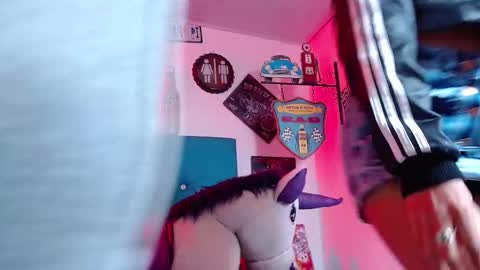 Snapshot of breazer__ chatting on 10-30-25, 01:29 breazer__ online show from 10-30-25, 01:29