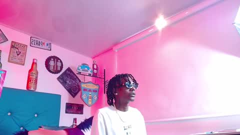 Snapshot of breazer__ chatting on 10-31-25, 05:47 breazer__ online show from 10-31-25, 05:47