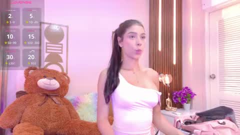 Bree  online show from 06-16-26, 03:47