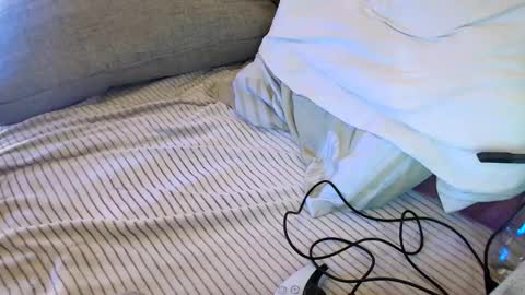 breezydicks online show from 12-21-25, 06:04