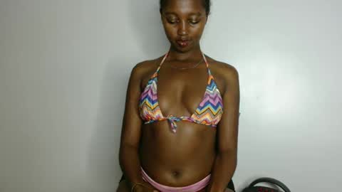 Snapshot of breezykan123 chatting on 06-10-26, 06:01 breelia online show from 06-10-26, 06:01