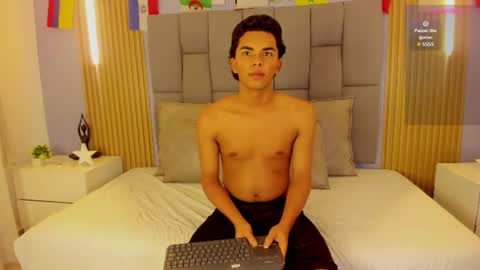 Snapshot of brenda_n_stevenn chatting on 07-12-26, 11:56 Brenda and Stevenn online show from 07-12-26, 11:56