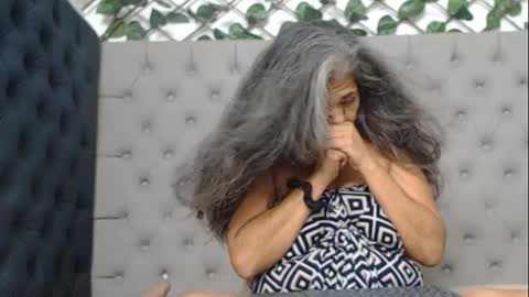 BRENDA VELASQUEZ online show from 01-10-26, 07:48