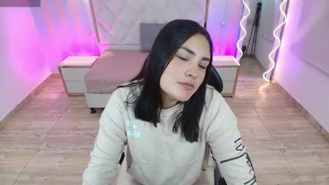 BRENDDA  online show from 10-21-25, 02:56