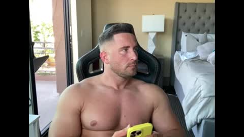 Snapshot of brettmycles chatting on 10-21-25, 11:27 Brett Mycles online show from 10-21-25, 11:27