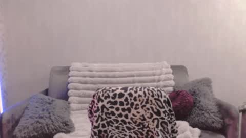 Snapshot of bri_fox chatting on 11-17-25, 08:14 bri_fox online show from 11-17-25, 08:14