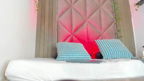Snapshot of briaconner_ chatting on 06-15-26, 01:30 B R I A online show from 06-15-26, 01:30
