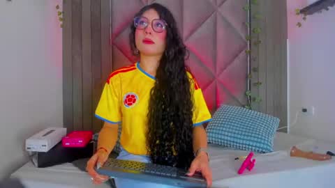 Snapshot of briaconner_ chatting on 06-18-26, 02:56 B R I A online show from 06-18-26, 02:56