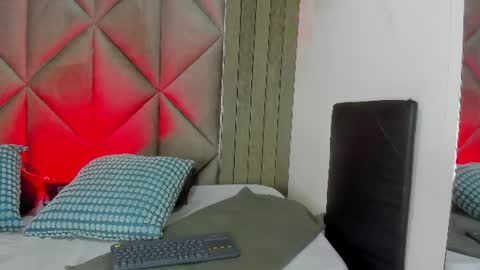 B R I A  online show from 06-25-26, 02:44