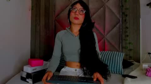 B R I A  online show from 07-18-26, 02:49
