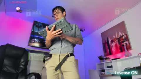 Snapshot of briam_hornet_ chatting on 09-25-25, 09:29 BRYAM online show from 09-25-25, 09:29