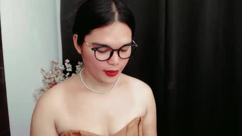Claire online show from 06-10-26, 09:46