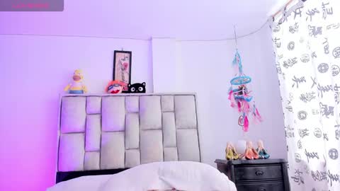 Snapshot of brianaguzman chatting on 11-24-25, 06:29 online show from 11-24-25, 06:29