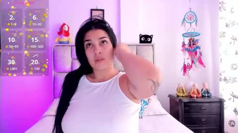 Snapshot of brianaguzman chatting on 11-29-25, 02:53 online show from 11-29-25, 02:53