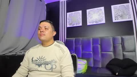 Snapshot of brianhot_fire chatting on 11-30-25, 03:21 brianhot_fire online show from 11-30-25, 03:21