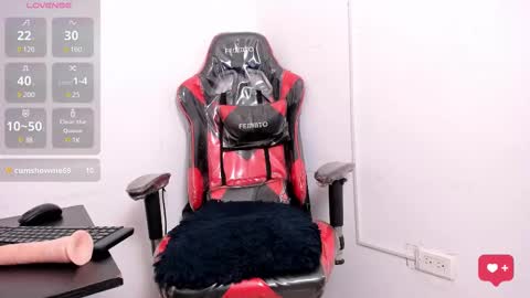 Snapshot of brianna_hard chatting on 02-19-25, 12:25 Brianna online show from 02-19-25, 12:25