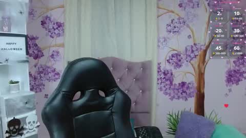 DAYANNA online show from 10-18-25, 02:36