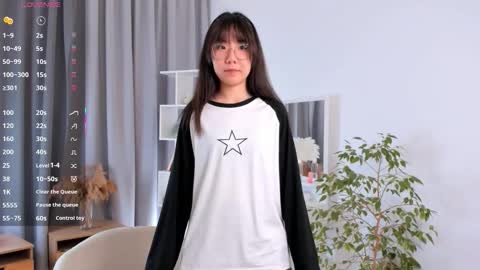 Hanna online show from 11-18-25, 01:00