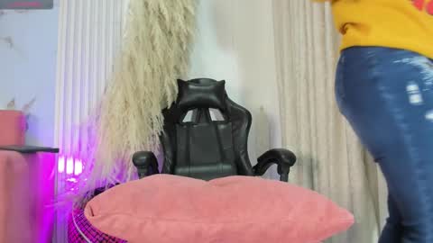    online show from 09-21-25, 11:45