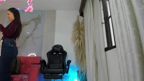    online show from 10-11-25, 11:53