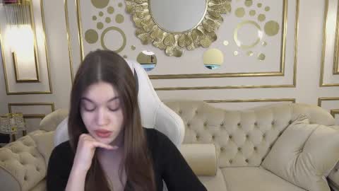 Snapshot of bright_diamonds_054 chatting on 02-14-25, 12:25 Diamonds Girls online show from 02-14-25, 12:25