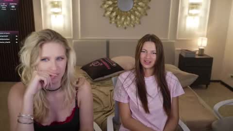 Snapshot of bright_diamonds_054 chatting on 09-10-25, 07:03 Diamonds Girls online show from 09-10-25, 07:03