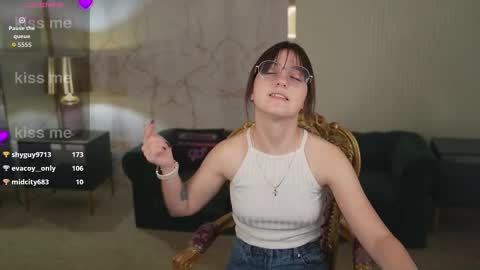 Diamonds Girls online show from 03-20-26, 08:46