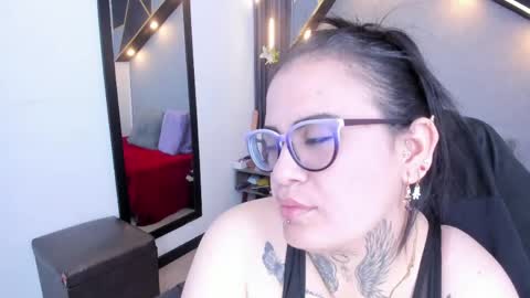 BRIGITTE online show from 05-25-26, 01:55
