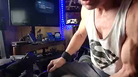 brigstuf20 online show from 04-11-26, 10:47