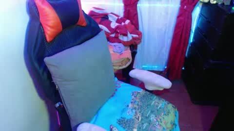 Snapshot of britannysexxy chatting on 02-09-25, 12:49 scarleth follow mee 3 kis online show from 02-09-25, 12:49