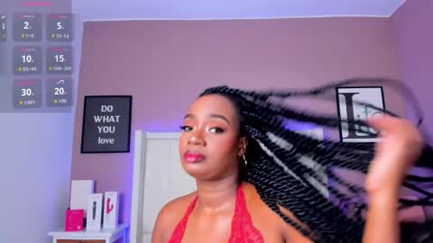 Snapshot of britanymooree chatting on 12-13-25, 08:25 Britany online show from 12-13-25, 08:25