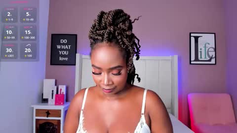 Snapshot of britanymooree chatting on 01-09-26, 08:32 Britany online show from 01-09-26, 08:32