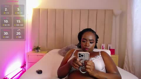 Snapshot of britanymooree chatting on 03-06-26, 07:32 Britany online show from 03-06-26, 07:32