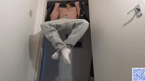 Snapshot of britishpoet chatting on 02-12-25, 12:44 Callum online show from 02-12-25, 12:44