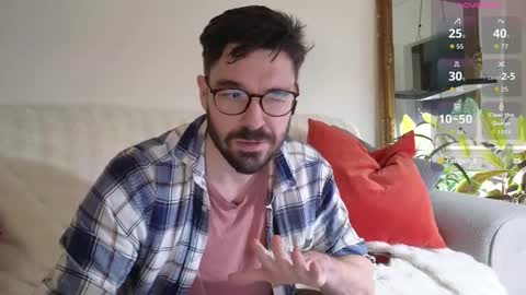 Snapshot of britishpoet chatting on 02-11-26, 09:09 Callum online show from 02-11-26, 09:09