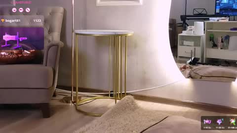 Britney online show from 02-17-25, 12:10