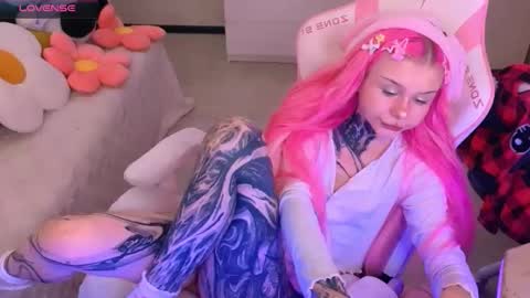 Britney online show from 10-27-25, 12:47