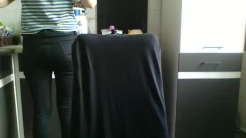 Snapshot of britneyamy chatting on 02-03-25, 01:40 Britney online show from 02-03-25, 01:40