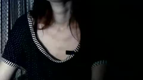 Snapshot of britneyamy chatting on 11-28-25, 10:01 Britney online show from 11-28-25, 10:01