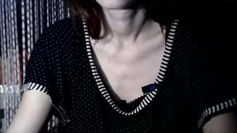 Snapshot of britneyamy chatting on 12-02-25, 10:27 Britney online show from 12-02-25, 10:27