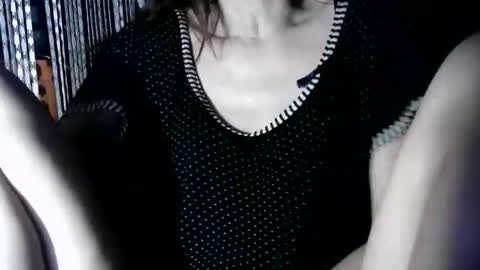 Snapshot of britneyamy chatting on 12-13-25, 10:26 Britney online show from 12-13-25, 10:26