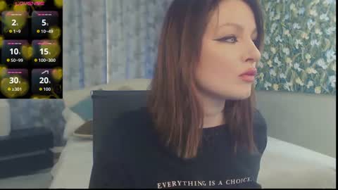 Snapshot of britneybarker chatting on 06-28-26, 10:10 britneybarker online show from 06-28-26, 10:10