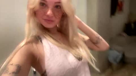 britneycherry08 online show from 05-31-26, 04:20