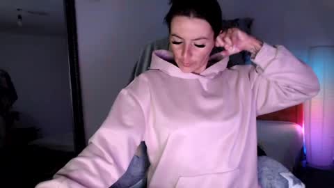 Britney online show from 05-13-26, 10:01