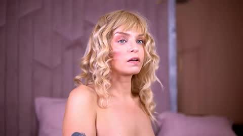 britneyhudson online show from 12-23-25, 05:49