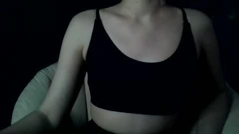 Snapshot of britneykittens chatting on 02-10-25, 12:18 BritneyKittens online show from 02-10-25, 12:18